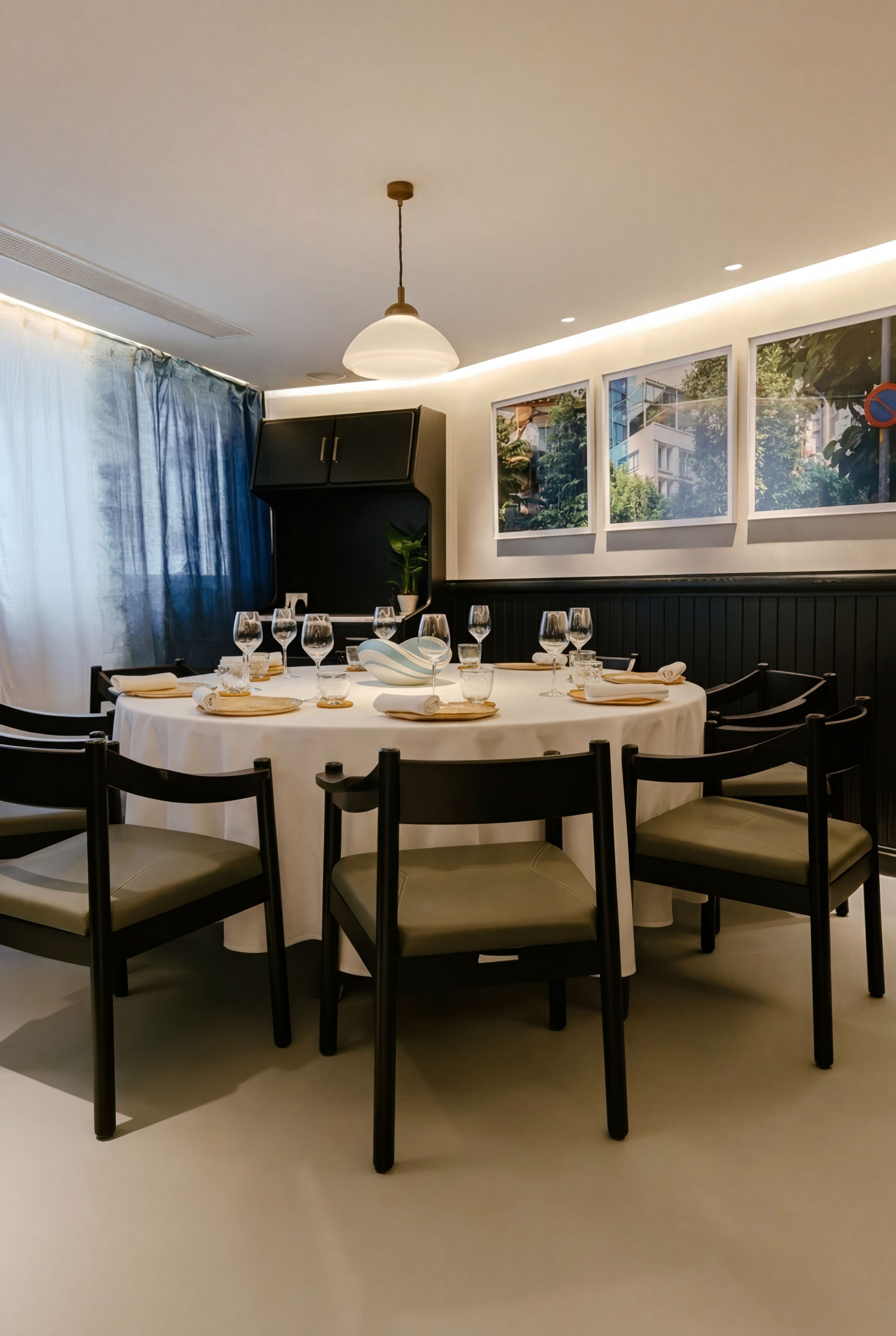 restaurant minimal private room