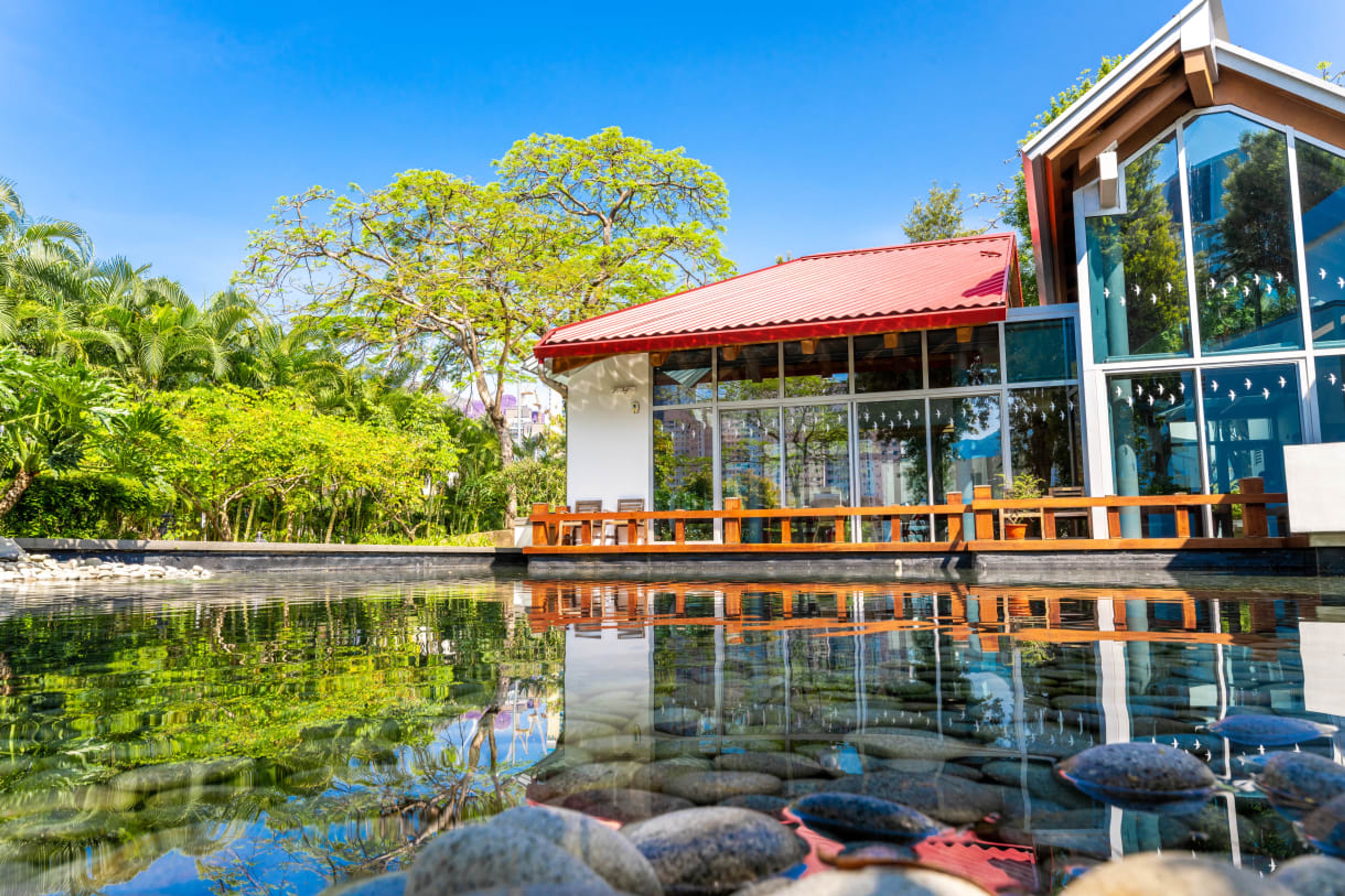 Maggie’s Cancer Caring Centre