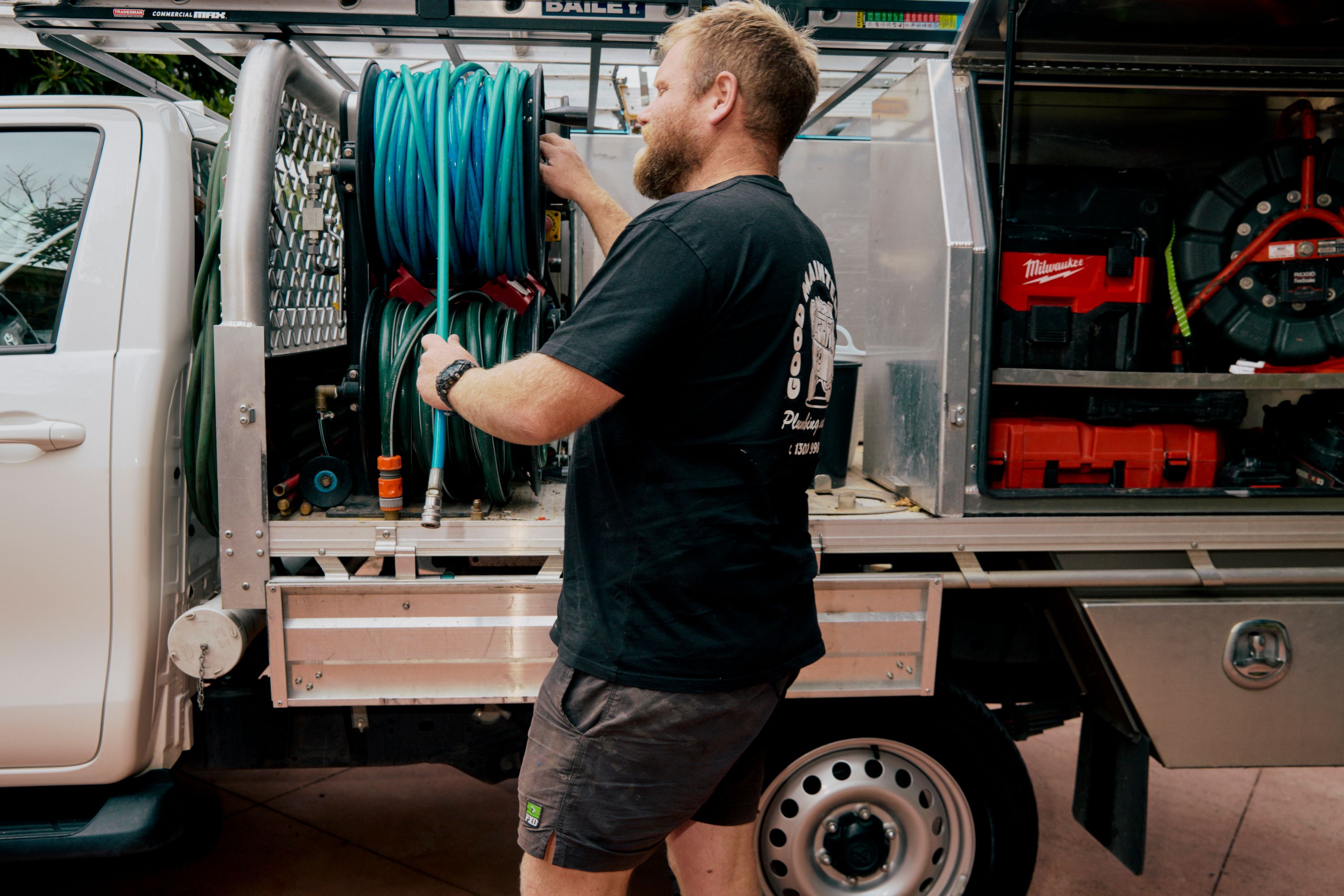When to Call an Electrician (and Why It Matters)