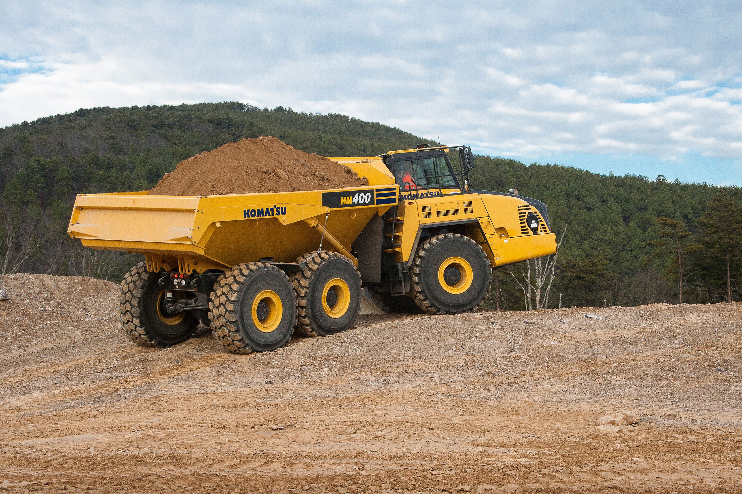 コマツ　ＨＭ400 Komatsu celebrates American production of HM400-5 truck - Canadian