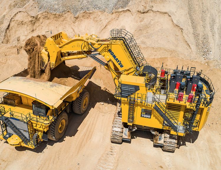 Machines / Komatsu PC3000 - PC8000 | Hesselberg