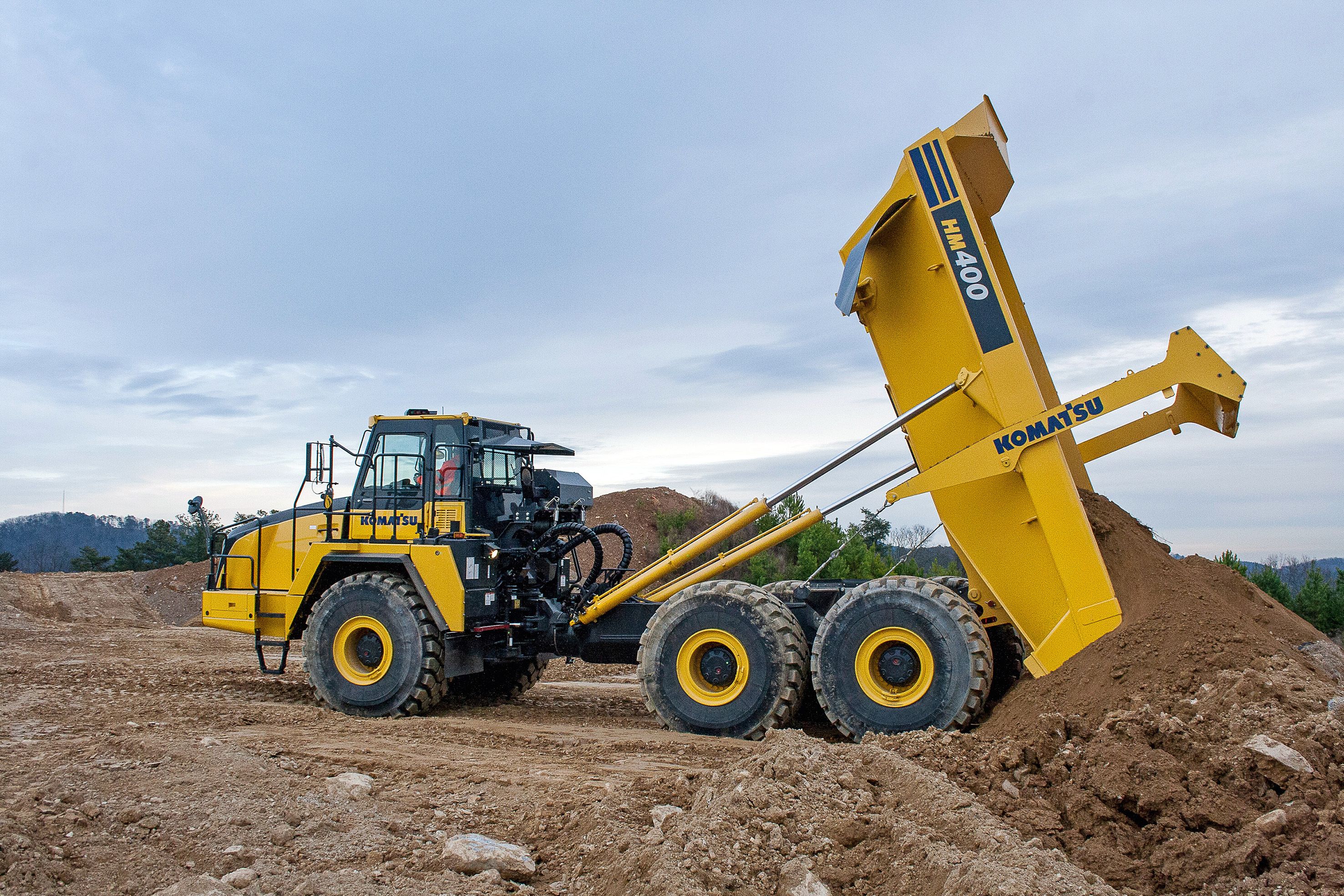 Machines / Komatsu HM300 - HM400 | Hesselberg