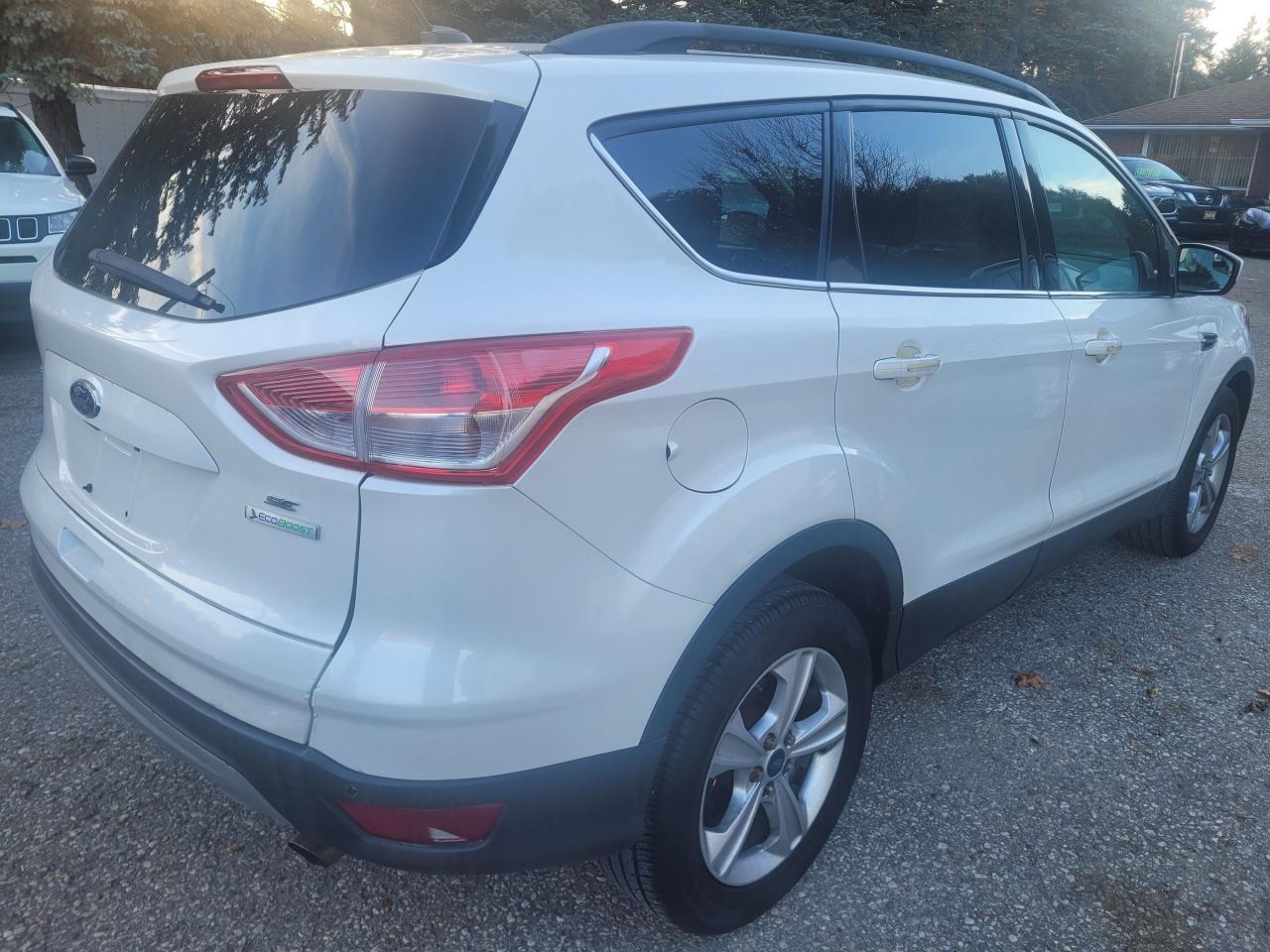 2014 Ford Escape view 1