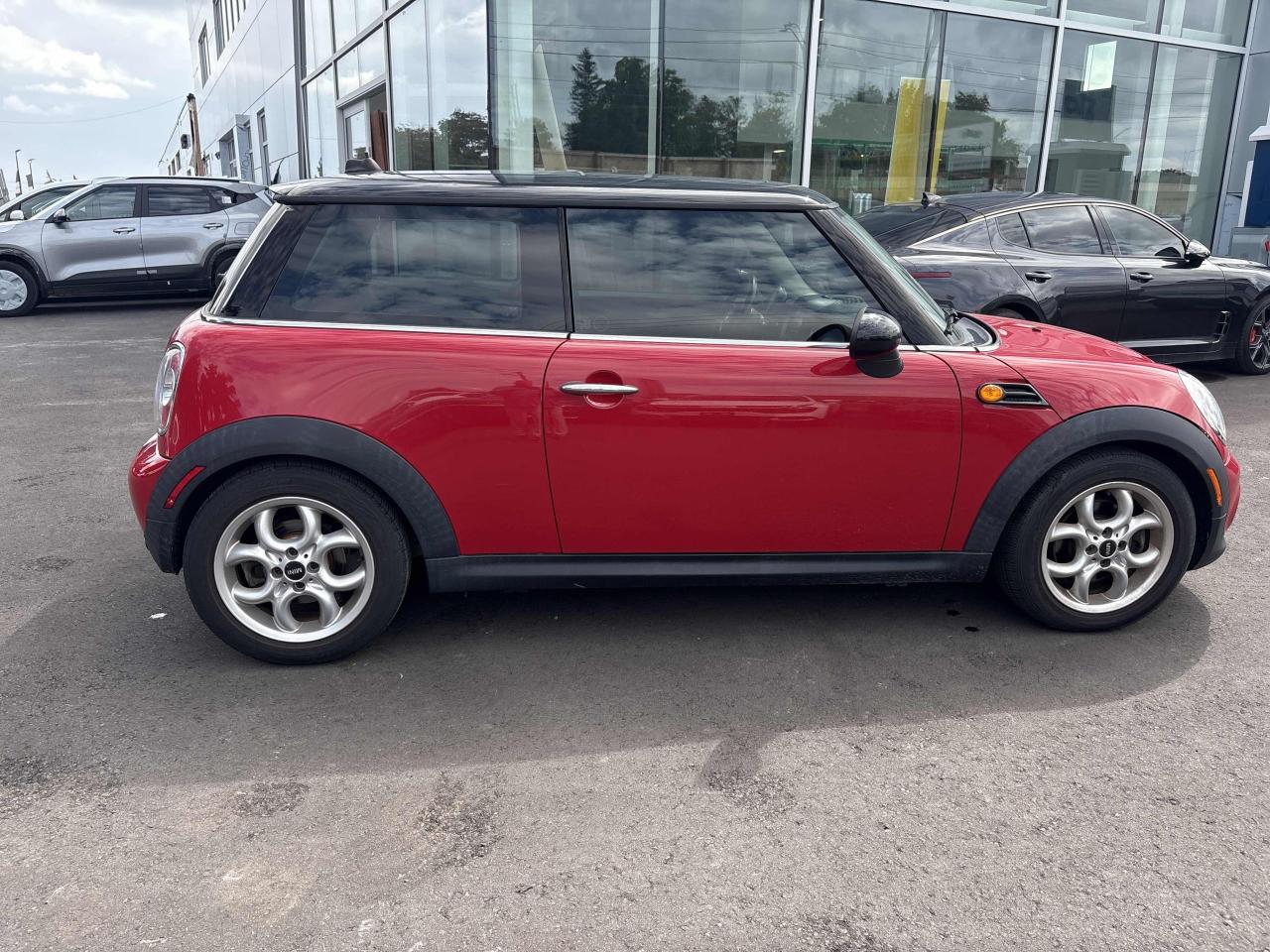 2013 Mini Cooper view 1