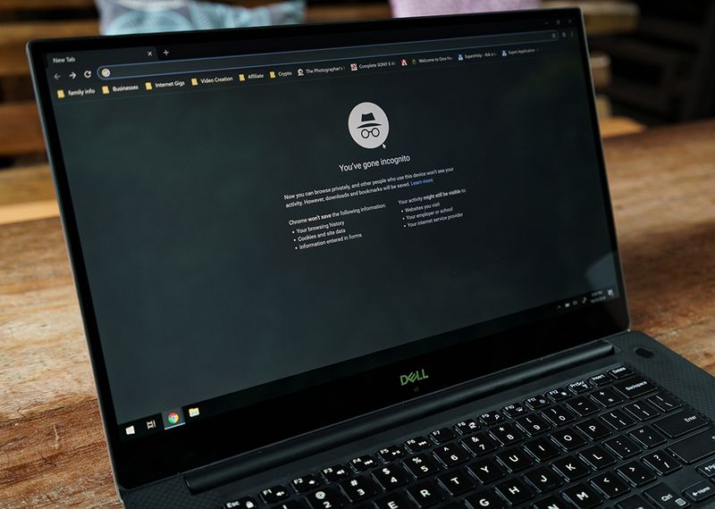 7 Online Habits That Expose You to Identity Theft