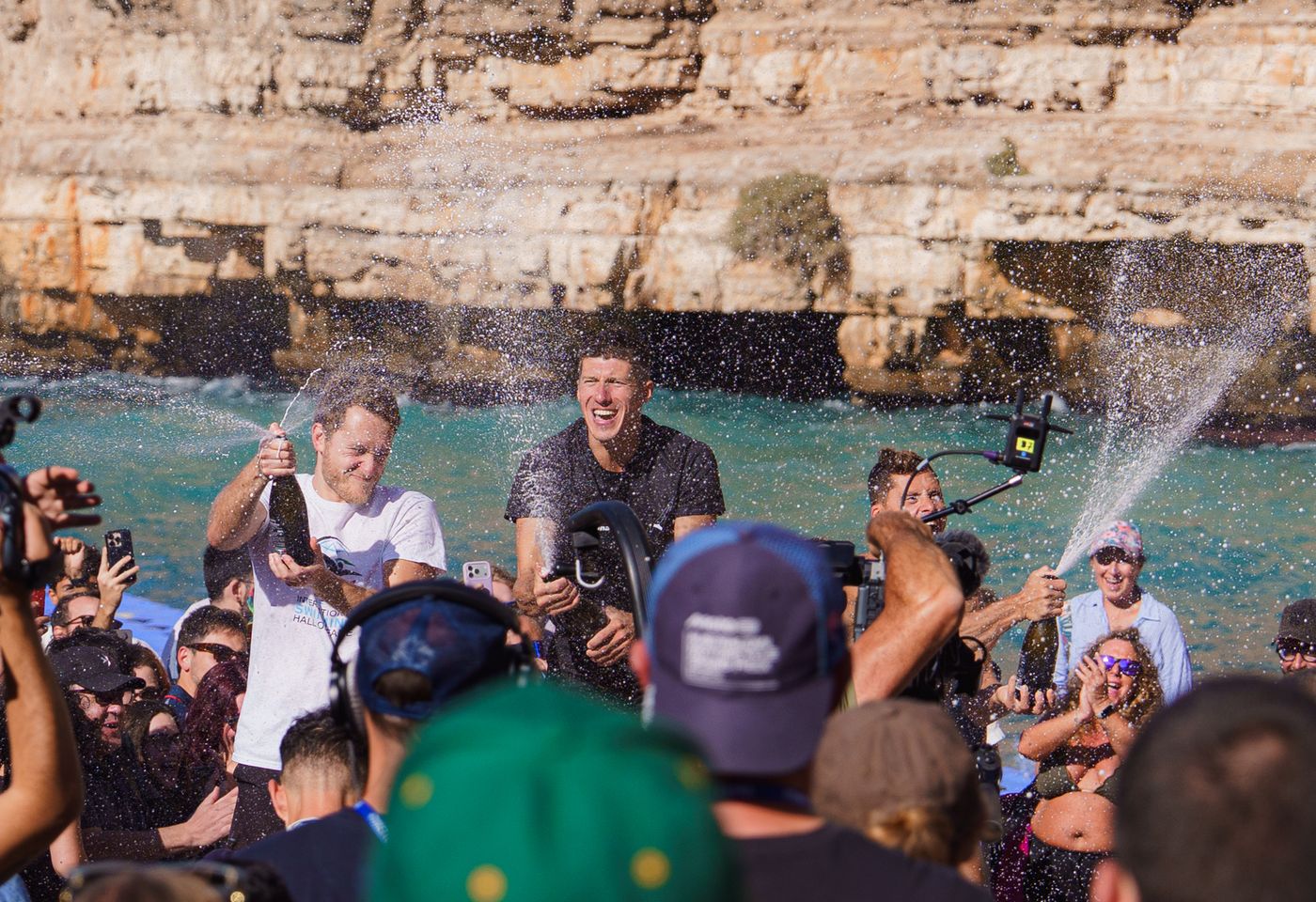 CLIFF DIVING