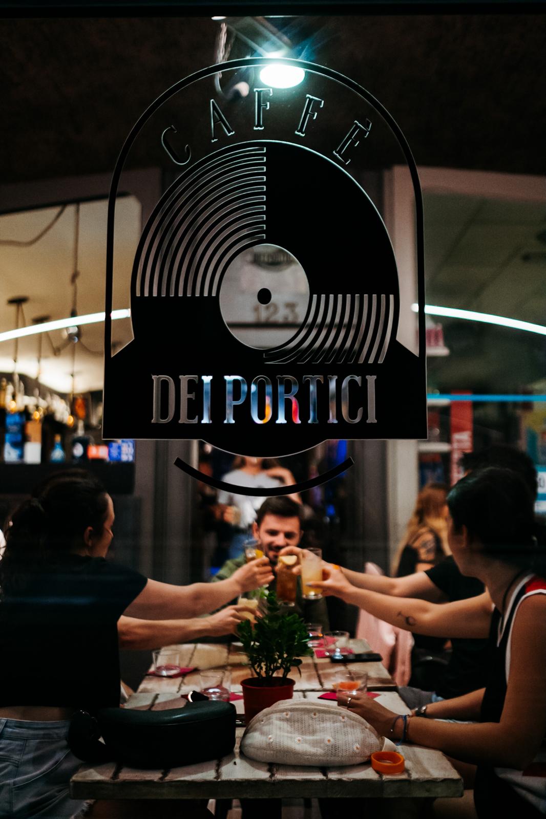 IL BAR DI QUARTIERE