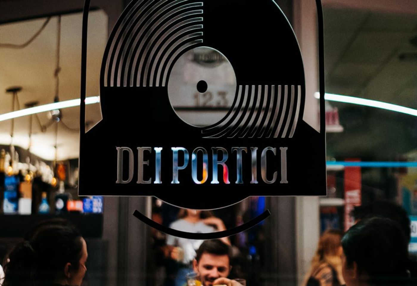 IL BAR DI QUARTIERE
