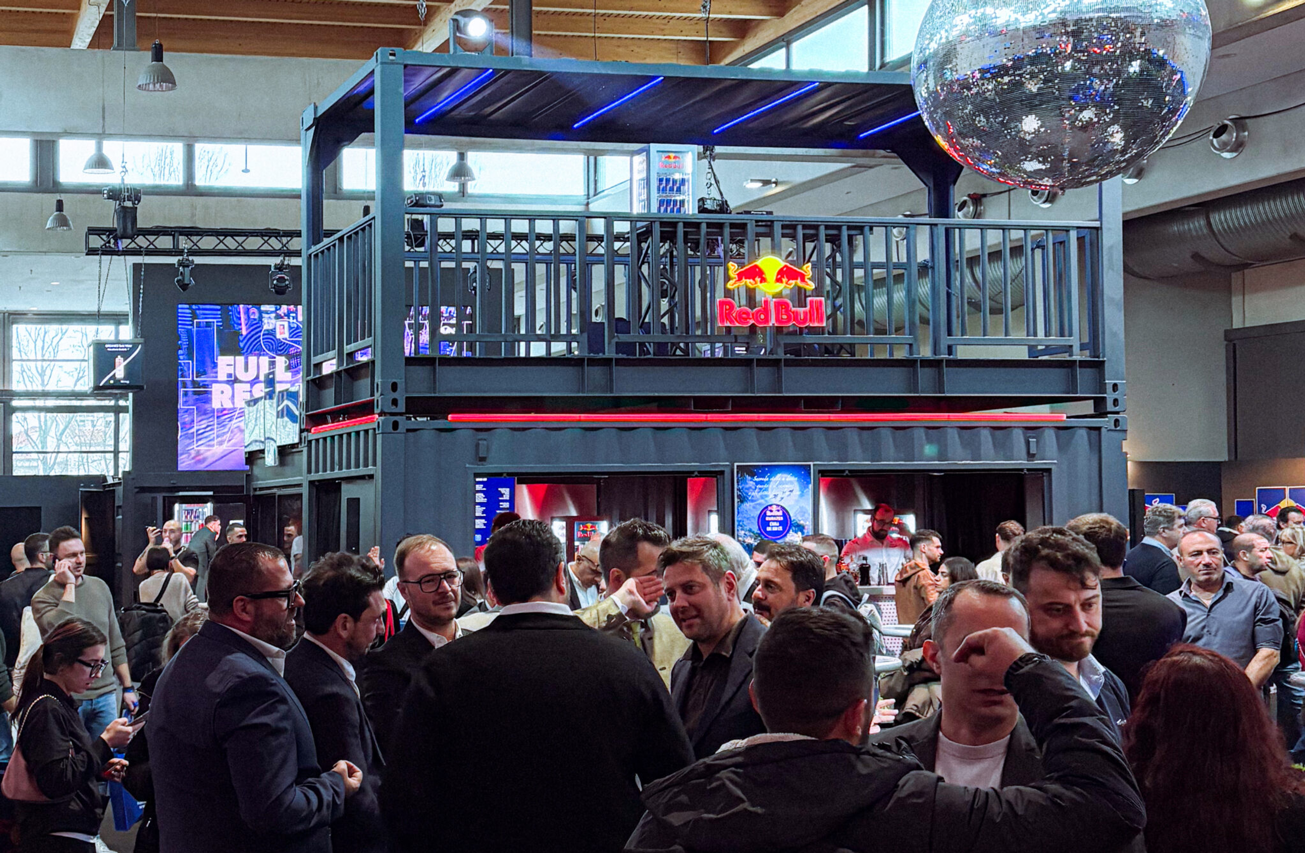 Giorno 1: Il villaggio Red Bull prende vita