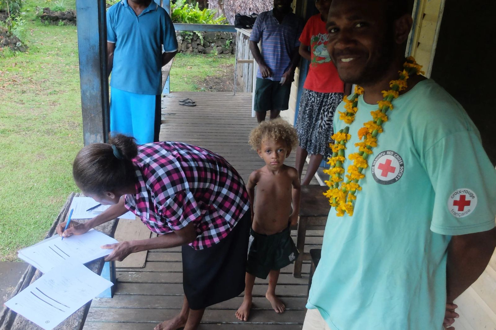 The Red Cross donates boats in Torba
