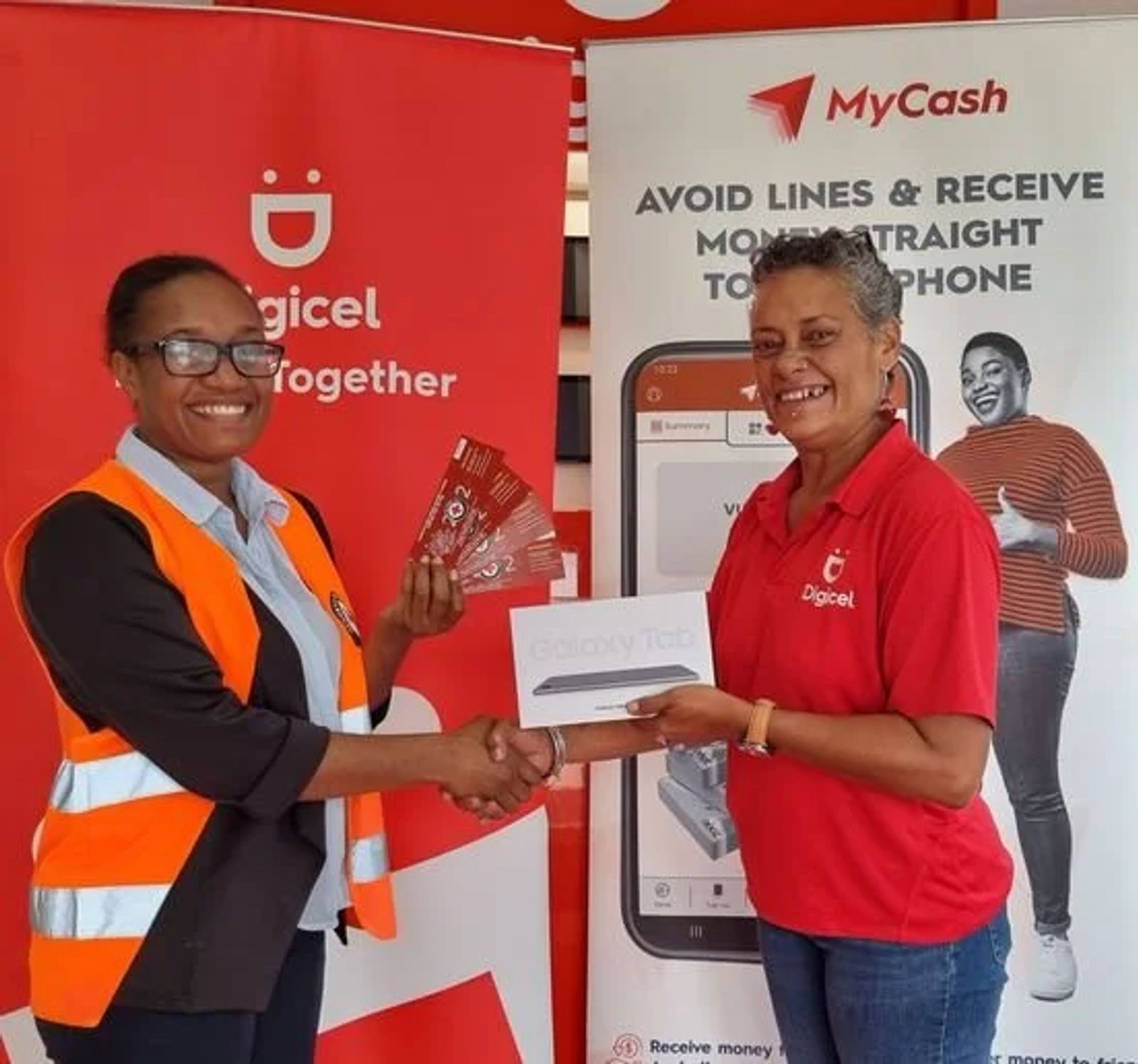 Digicel Vanuatu emi proud blo sapotem Vanuatu Red Cross Society 40th Anniversary Gala Night 2022