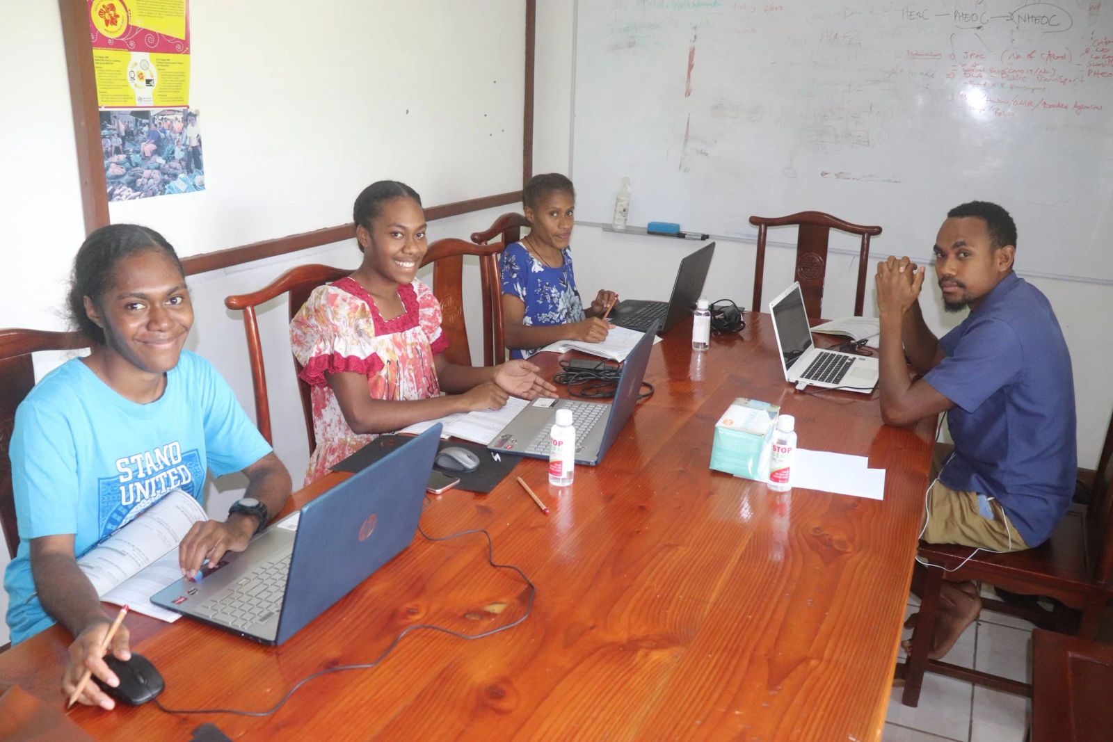 Vanuatu Red Cross Society Volunteers - MoH Data entry
