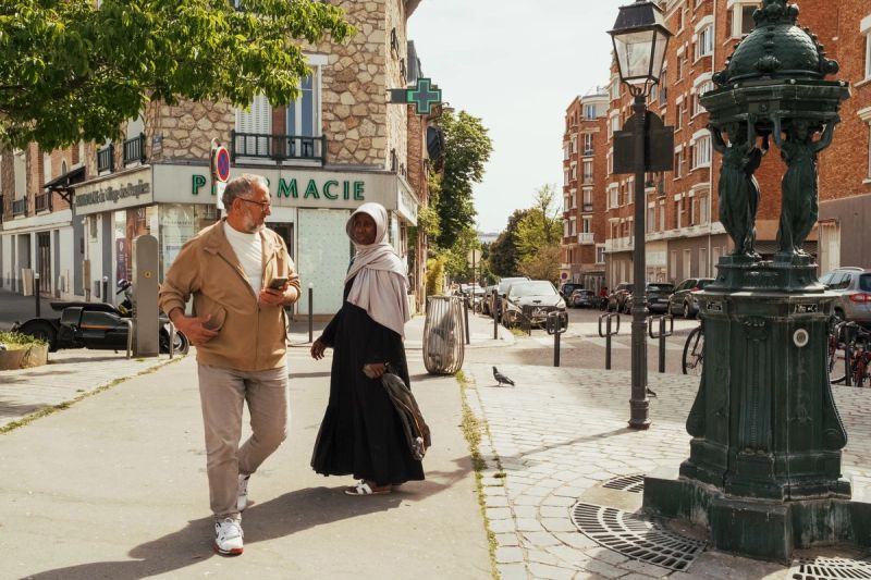 Accroche — Paris, France