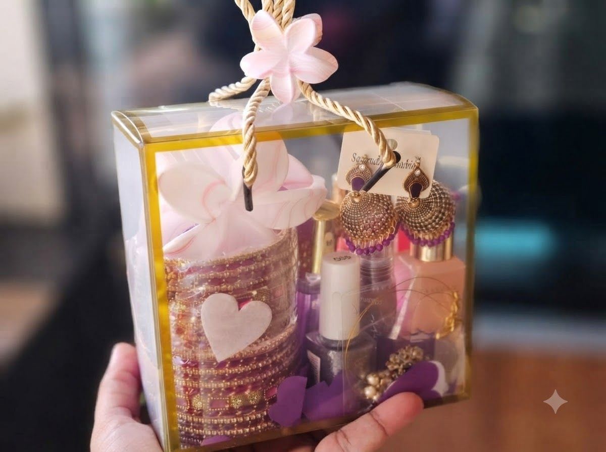Cosmetic Hamper
