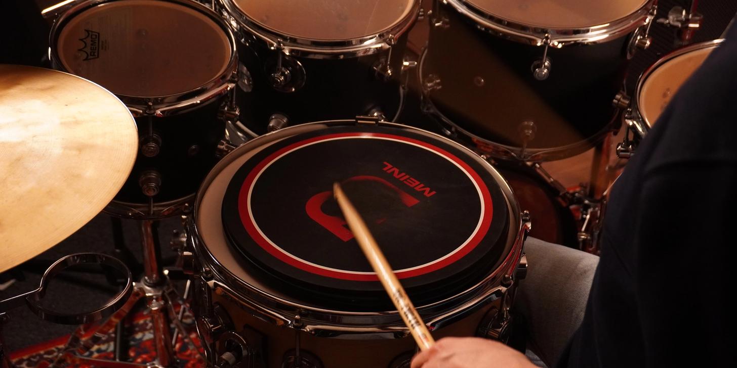 Les 4 rudiments essentiels à maîtriser à la batterie