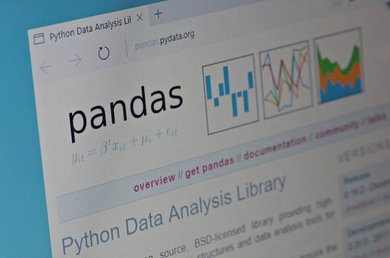 Improve data quality by using the pandas library and Python