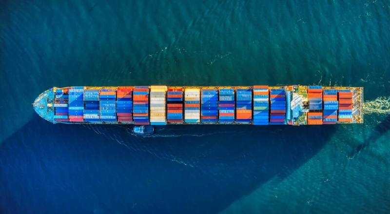 Microservices and APIs: Definitions and Examples