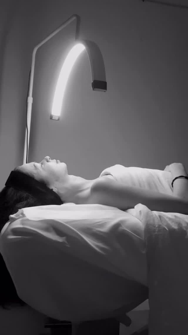 DMK Enzyme Therapy – Watch the Magic in Action

This is not just a facial.
This is real skin revision.

Step by step, here’s what happens during a DMK Enzyme Therapy treatment:

1️⃣ Deep cleanse to remove buildup and prep the skin
2️⃣ Gentle exfoliation to smooth texture
3️⃣ Customized enzyme mask application
4️⃣ The tightening phase (you’ll feel the pulse!)
5️⃣ Enzyme removal + nutrient infusion
6️⃣ Finishing serums + SPF protection

The enzyme mask works with your body’s chemistry to:

✔️ Increase oxygenation
✔️ Boost circulation
✔️ Strengthen skin function
✔️ Support collagen production
✔️ Improve acne, pigmentation & aging

You may see temporary “plasmatic” lines — this means circulation is activated and your skin is working.

Results?
Brighter. Firmer. Clearer. Healthier skin.

This is why DMK is different. 💜

Ready for your skin revision journey?

#DMKEnzymeTherapy #dmkenzyme #facialsboston #bostonfacial #beautyrepublicma