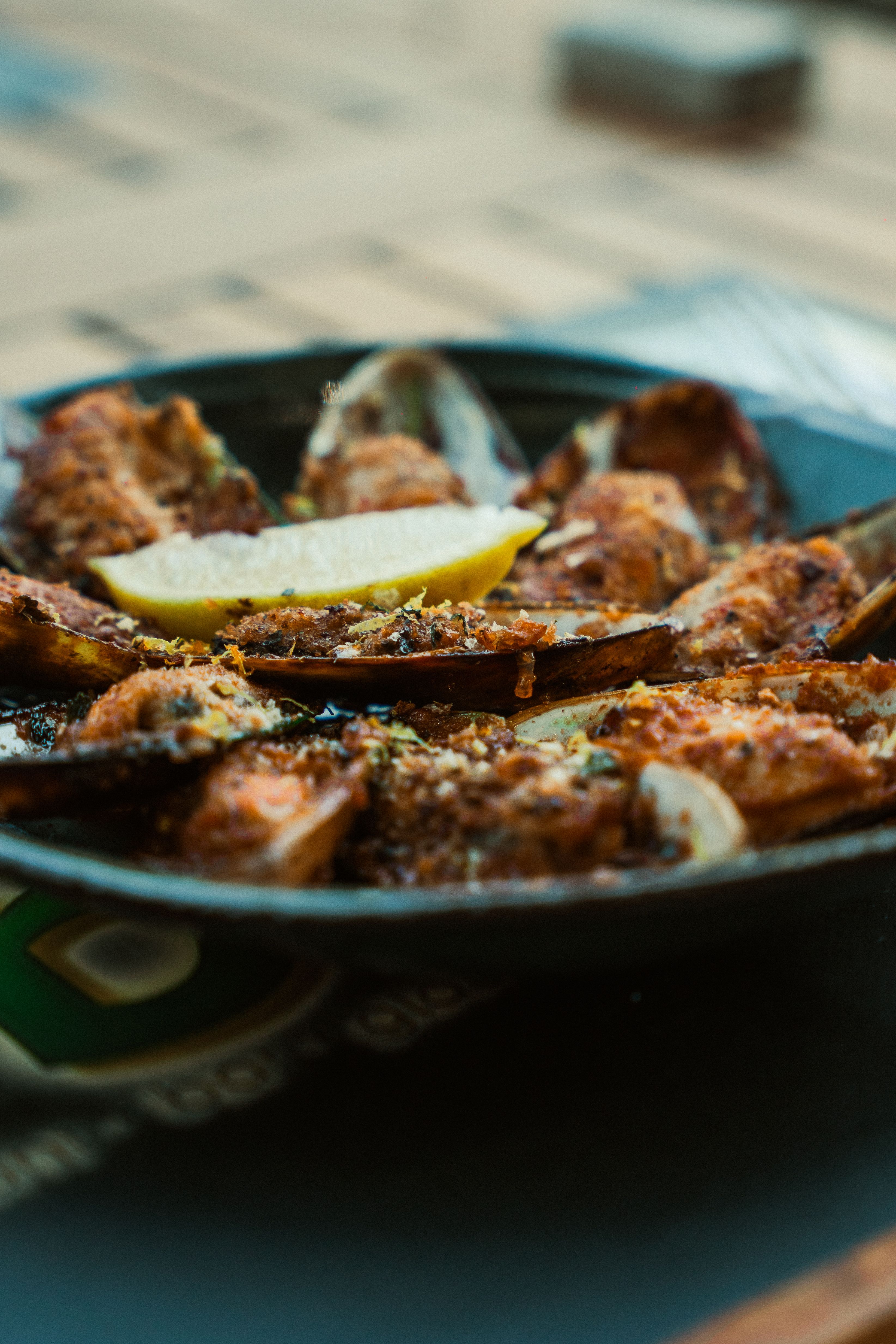 Moules farcies, beurre harissa
