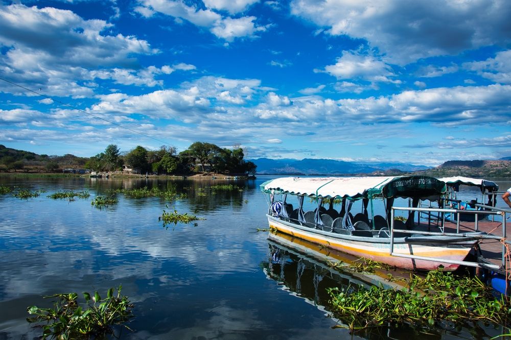 El Salvador Reduces Residency Requirement to 90 Days