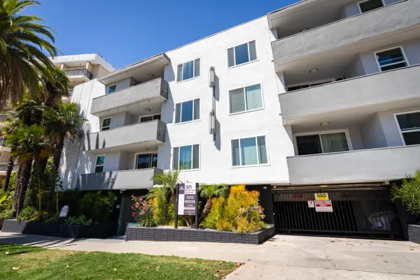 1371 Beverly Glen Blvd.
