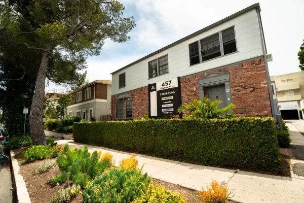 457-459 Kelton Ave.