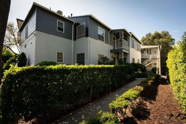621 Midvale