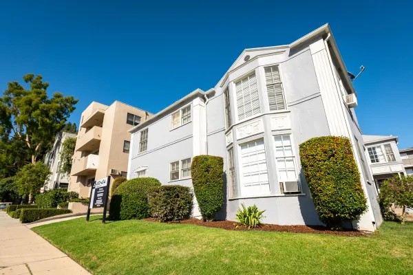 410 Veteran Ave.