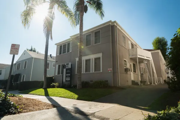605 Kelton Ave.