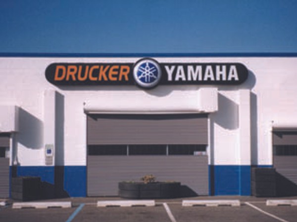 Interally illuminated sign for Drucker Yamaha