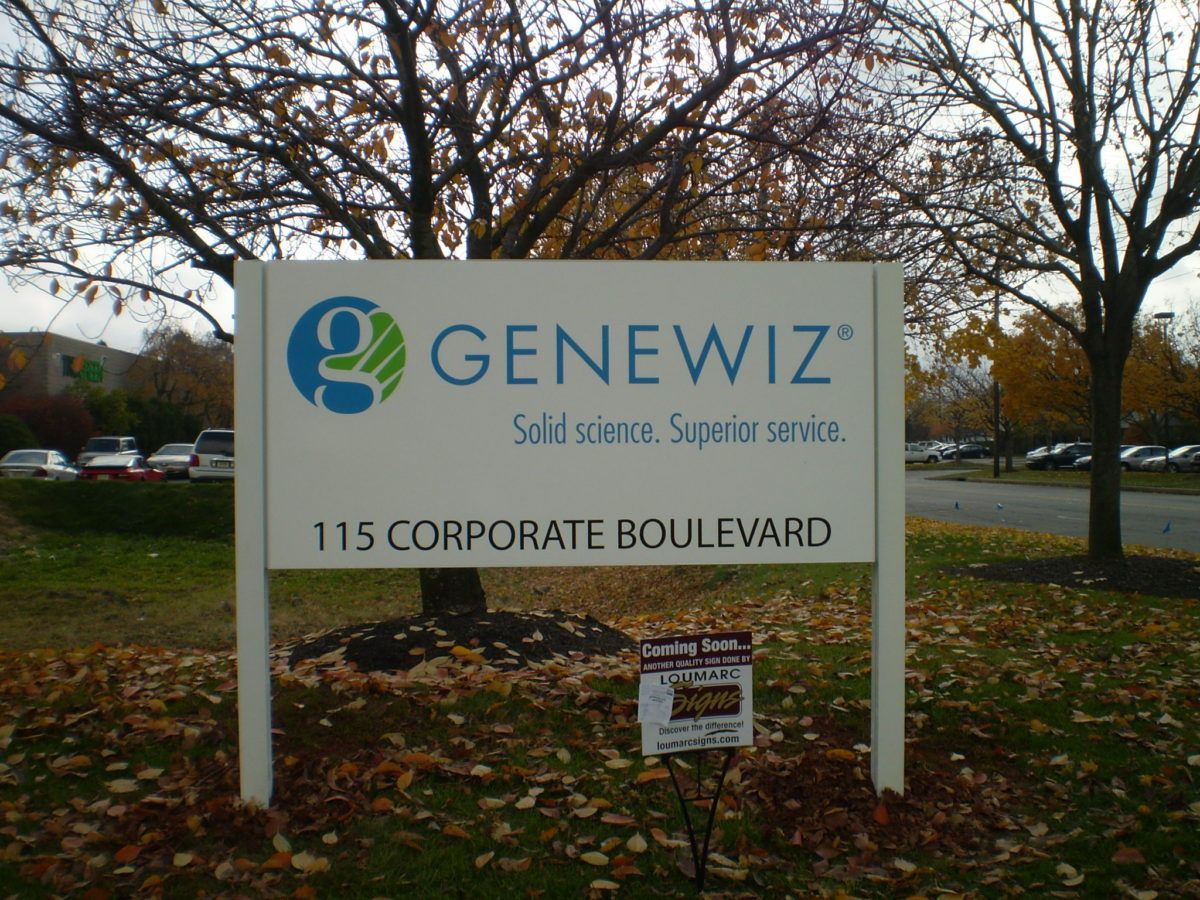 Post and panel sign for Genewiz