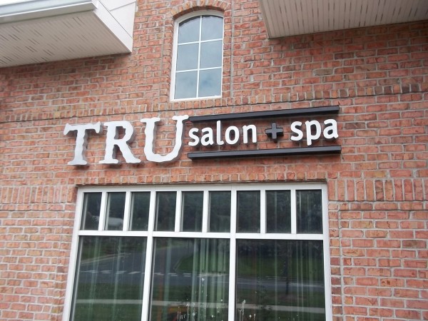 Channel letters sign for TRU Salon + Spa