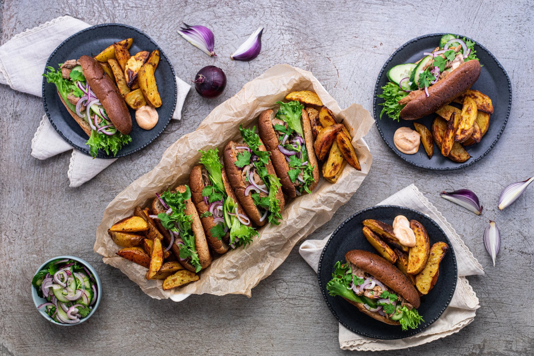 Pork Banh mi hodarit & paahdettuja lohkoperunoita