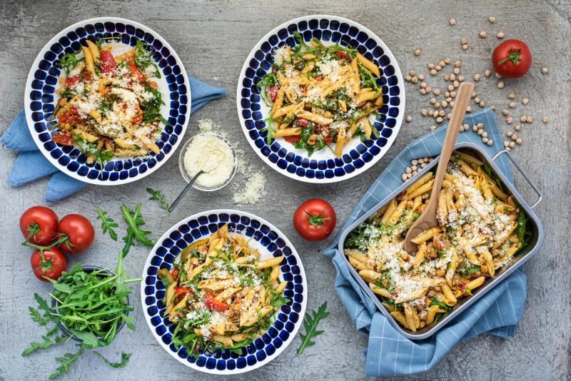 Uunissa paahdettu paprikapasta & paraveganoa