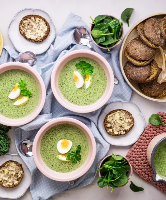 Fresh Spinach and Kale Soup with Boiled Egg and Bread