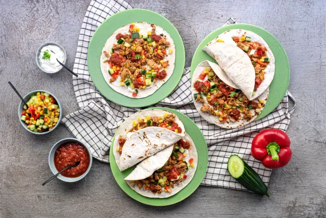 Texmex tortillat broilerilla & raikasta maissisalsaa