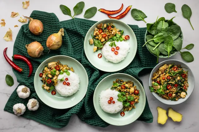 Donburi – Japanese Rice Bowl with Tofu & Spinach