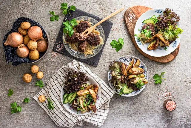 Patties with Caramelized Onions and Potatoes