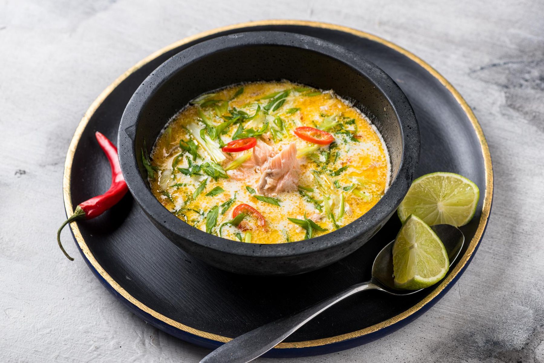Salmon soup with coconut milk and chili | Yummy