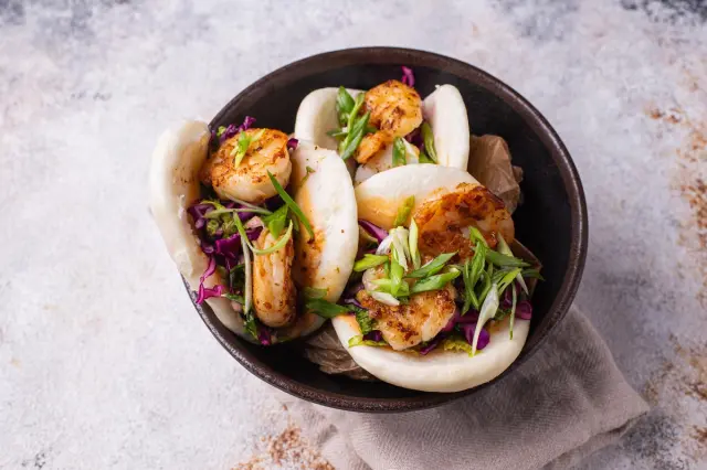 Baoburgers with shrimp and spicy mayonnaise sauce