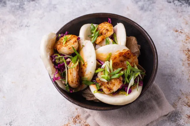 Baoburgers with shrimp and spicy mayonnaise sauce
