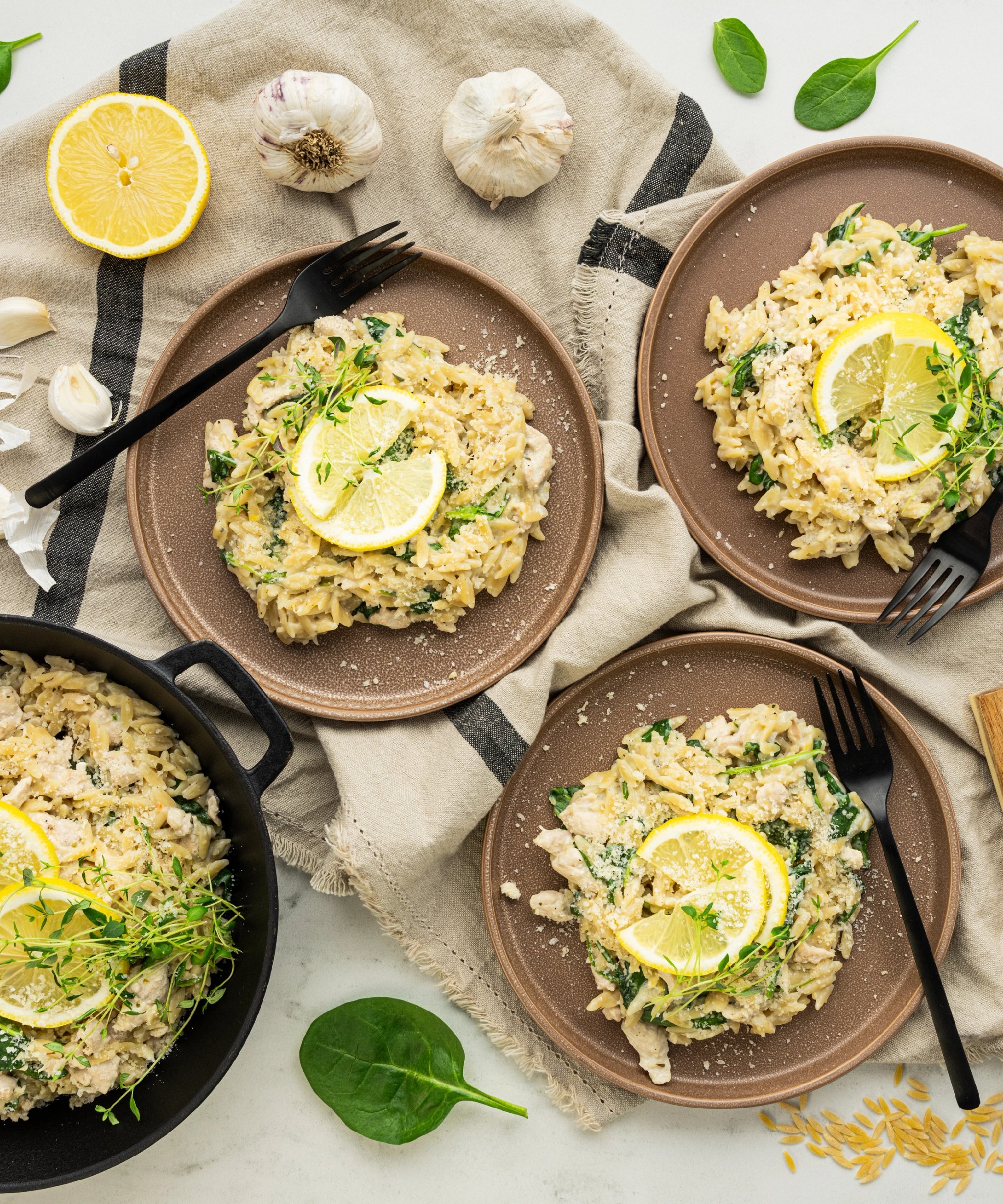 Krémové kuřecí orzotto s žervé, špenátem a italským sýrem
