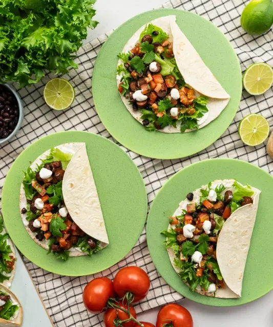 Espanjalaiset chorizotortillat & pico de galloa