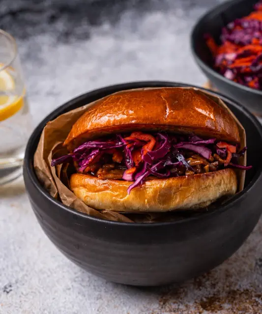 Rebitud sealihaga burger