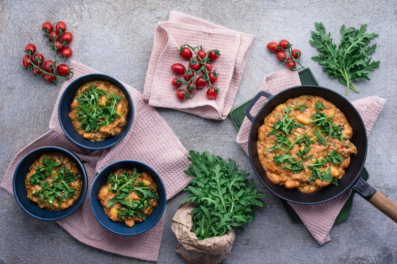 Gnocchi v rajčatovo-ricottovém pestu s kuřecím masem a rukolou