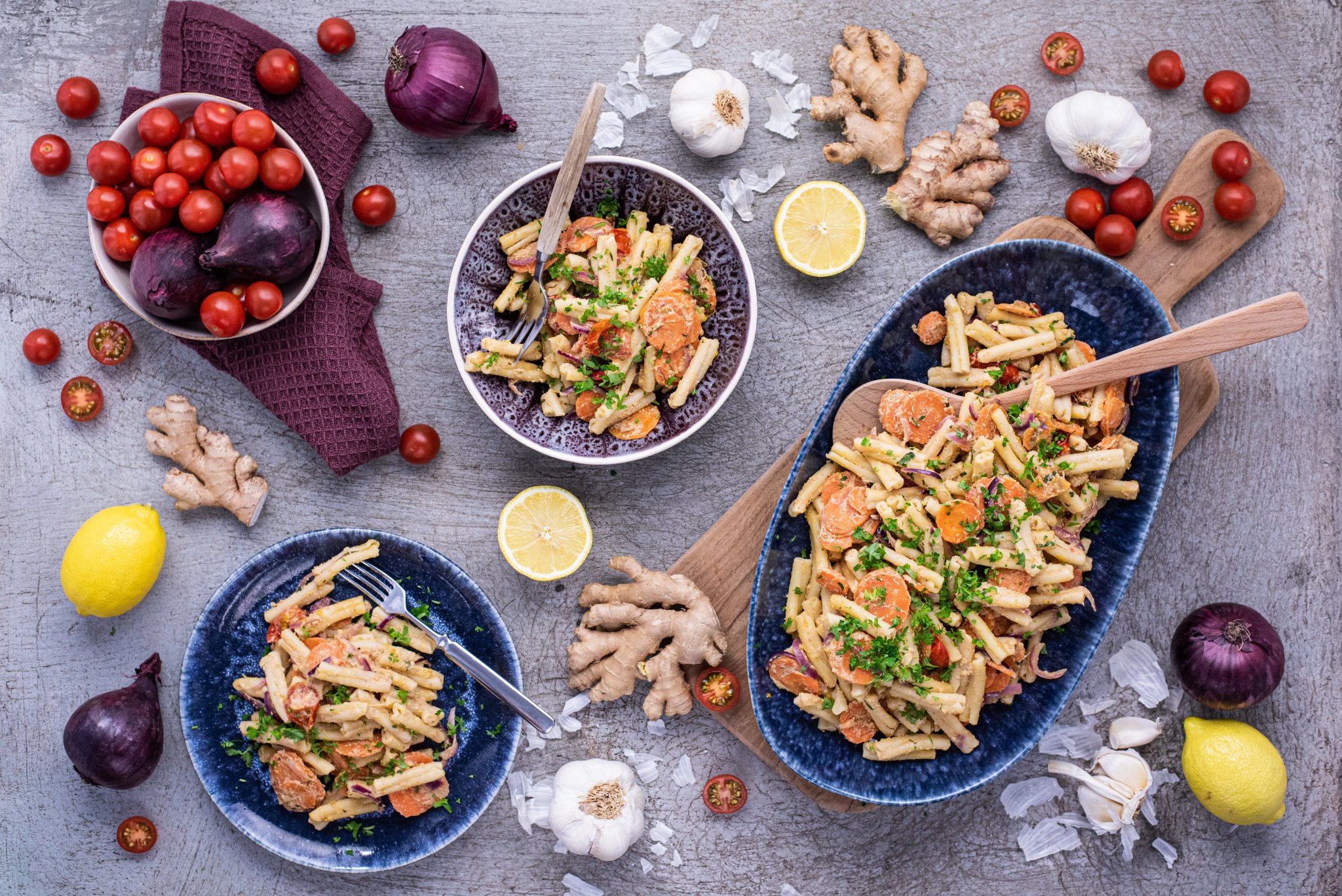 Pasta with Creamy Hummus & Cherry Tomatoes