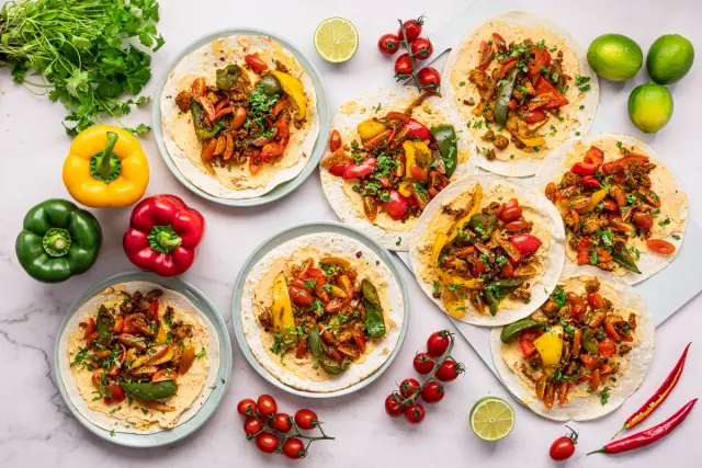 Tortillas with Spicy Chicken & Pico de Gallo