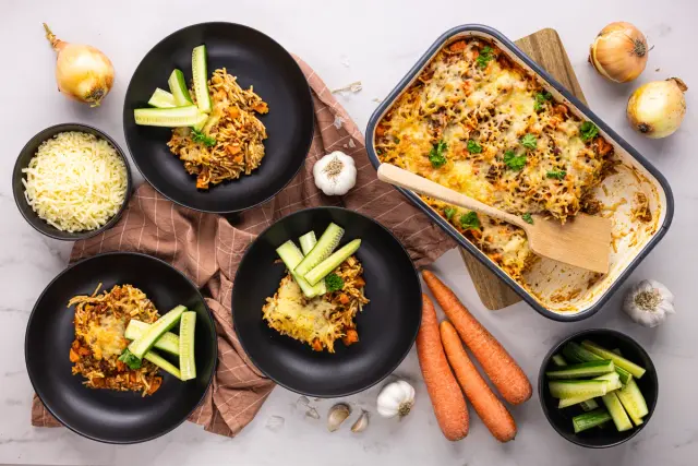 Cheesy Ground Meat Spaghetti Bake & Cucumber Sticks