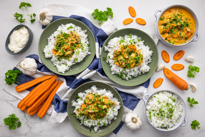 Yummy´s Chicken Stew with Sour Cream & Rice