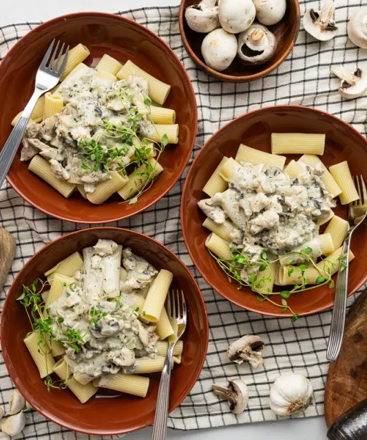 Nopea kanapasta sinihomejuustolla